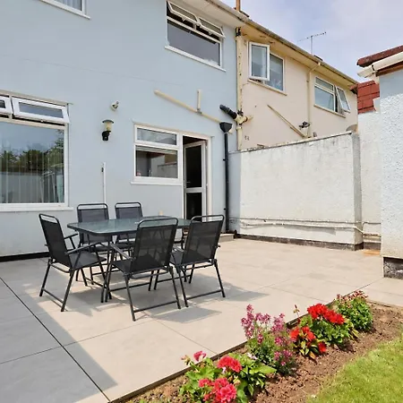 Luxury Stylish 3br House With Garden Parking Near Cribbs And M5 By Goldenhoursstay * Bristol